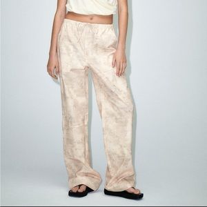 Zara Printed Parachute Cargo Pants in Large